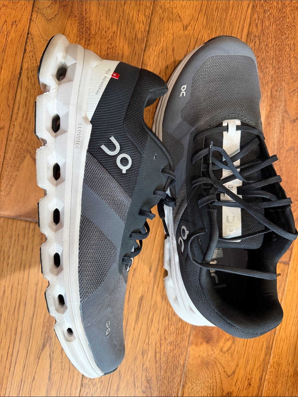 On Running Men's Athletic Shoes in Black and Gray